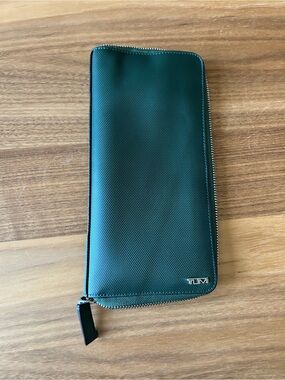 Tumi Green Zip-Around Travel Wallet Organizer